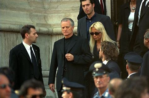 funerali gianni versace|gianni versace funeral pictures.